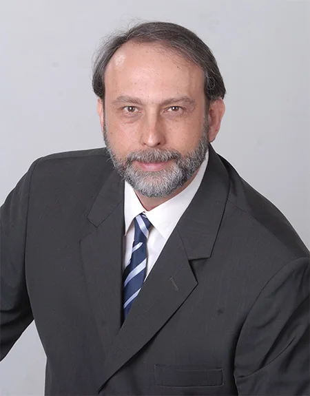 Gilberto Casares